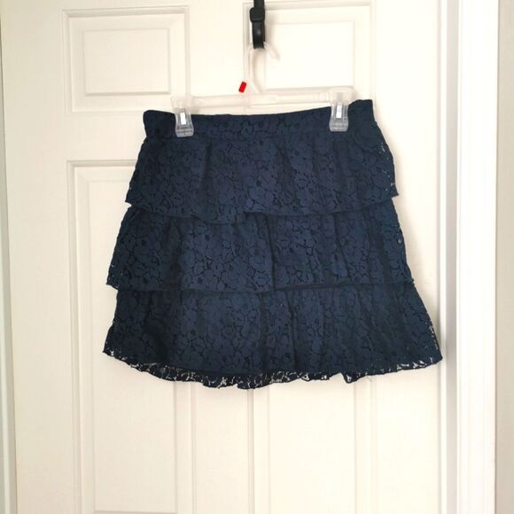 Maurices lace tiered skirt size m - Picture 1 of 4